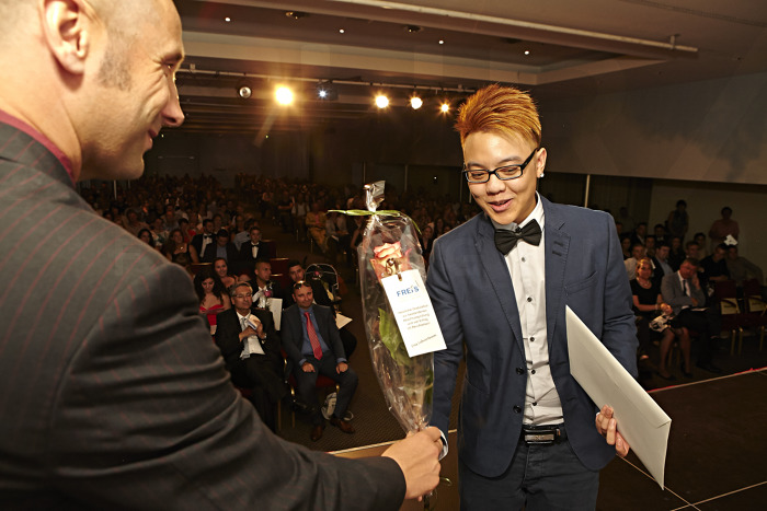Diplomfeier 2014 Casino Luzern: KV-11 /  TS-10 - Unsere erfolgreichen Absolventen