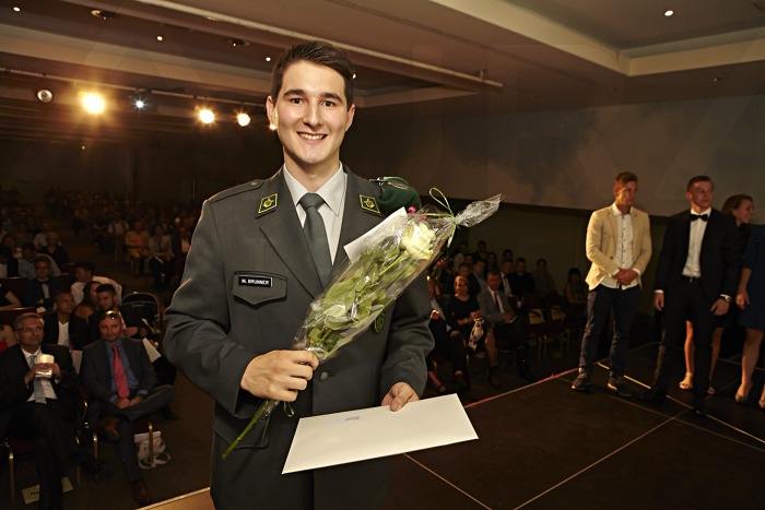 Diplomfeier 2014 Casino Luzern: KV-11 /  TS-10 - Unsere erfolgreichen Absolventen